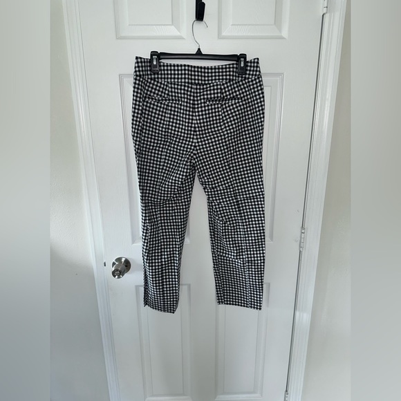Size 6 Loft Cropped Work Pants Black and White Gingham - Picture 6 of 7